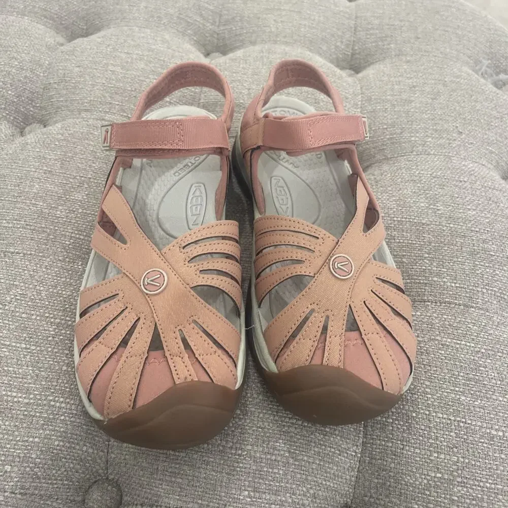 Woman Keen Sandals Size 8 Water Shoe Rose Hook And Loop Anatomical Footbed